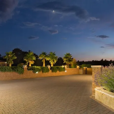 In With Sea View, Terrace, Air Conditioning, Wi-fi *