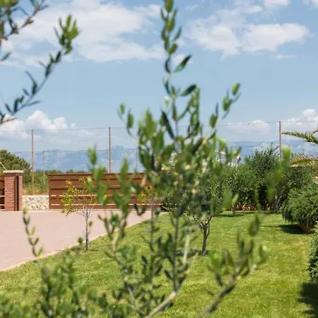 In With Sea View, Terrace, Air Conditioning, Wi-fi * Vir