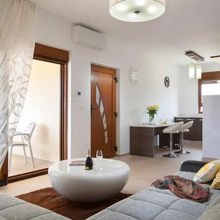 Appartamento In With Sea View, Terrace, Air Conditioning, Wi-fi Vir