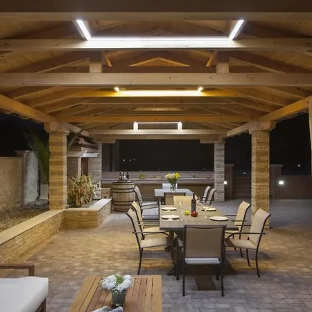 In With Sea View, Terrace, Air Conditioning, Wi-fi Appartamento